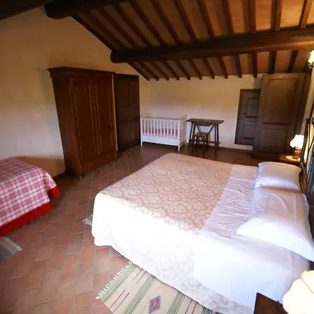 Nice With Pool And Beautiful Garden Holiday home Montone (Umbria)