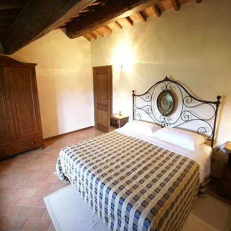 With Pool And Beautiful Garden Сasa de vacaciones Montone (Umbria)